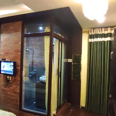 נייניטל Hotel Madhuban מראה חיצוני תמונה